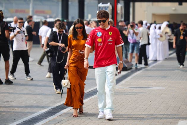 Charles Leclerc Scuderia Ferrari HP, 16 , Alexandra Saint Mleux Partner Charles Leclerc Scuderia Ferrari HP, 16 , ARE, Formula 1 World Championship, Abu Dhabi Grand Prix, Yas Marina Circuit, Saturday, 06 12 2025 ARE, Formula 1 World Championship, Abu Dhabi Grand Prix, United Arab Emirates, Yas Marina Circuit, 06 12 2025 Abu Dhabi Copyright: xEibner-Pressefoto AnnikaxGrafx EP_AGF