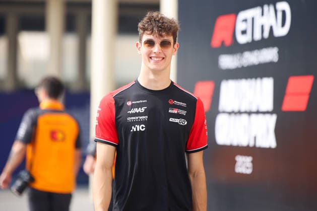 Oliver Bearman MoneyGram Haas F1 Team, 87 , ARE, Formula 1 World Championship, Abu Dhabi Grand Prix, Yas Marina Circuit, Saturday, 06 12 2025 ARE, Formula 1 World Championship, Abu Dhabi Grand Prix, United Arab Emirates, Yas Marina Circuit, 06 12 2025 Abu Dhabi Copyright: xEibner-Pressefoto AnnikaxGrafx EP_AGF