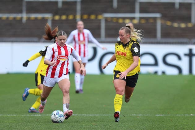 06 12 2025, Football, Women, Westfalenliga, Season 2025 2026, Borussia Dortmund vs 1 FC Koeln U21 at Stadion Rote Erde in Dortmund Germany Celina Baum Borussia Dortmund, 18 Dortmund Stadion Rote Erde North Rhine-Westphalia Germany FZ