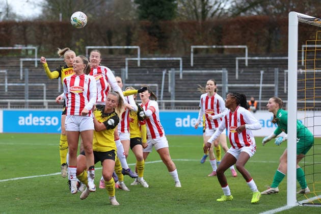 06 12 2025, Football, Women, Westfalenliga, Season 2025 2026, Borussia Dortmund vs 1 FC Koeln U21 at Stadion Rote Erde in Dortmund Germany Scene in the penalty area, Frederike Kempe Borussia Dortmund, 21 Dortmund Stadion Rote Erde North Rhine-Westphalia Germany FZ