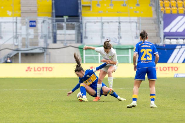 Google Pixel Womens Bundesliga FC Carl Zeiss Jena vs SV Werder Bremen Jena 06 12 2025 Merza Julevic 10 FC Carl Zeiss Jena vs Rieke Dieckmann 22 SV Werder Bremen Google Pixel Womens Bundesliga FC Carl Zeiss Jena vs SV Werder Bremen ad hoc arena im Ernst Abbe Sportfeld 06 12 2025 DFB REGULATIONS PROHIBIT ANY USE OF PHOTOGRAPHS AS IMAGE SEQUENCES AND OR QUASI VIDEO Copyright: xBEAUTIFULxSPORTS Duehringx