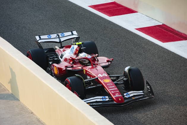 F1 - ABU DHABI GRAND PRIX 2025 44 HAMILTON Lewis (gbr), Scuderia Ferrari SF-25, action during the 2025 Formula 1 Abu Dhabi Grand Prix, 24th round of the 2025 FIA Formula One World Championship, WM, Weltmeisterschaft from December 05 to 07, 2025 on the Yas Marina Circuit, in Abu Dhabi, United Arab Emirates - Abu DhabiUnited Arab Emirates  Copyright: xDPPIx
