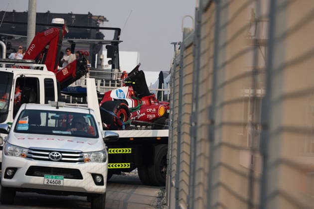06 12 2025, Yas Marina Circuit, Abu Dhabi, Formula 1 Etihad Airways Abu Dhabi Grand Prix 2025 , in the picture After the accident the car of Lewis Hamilton GBR , Scuderia Ferrari HP is brought back to the paddock Photo by Alessandro Martellotta Hasan Bratic DeFodi Images