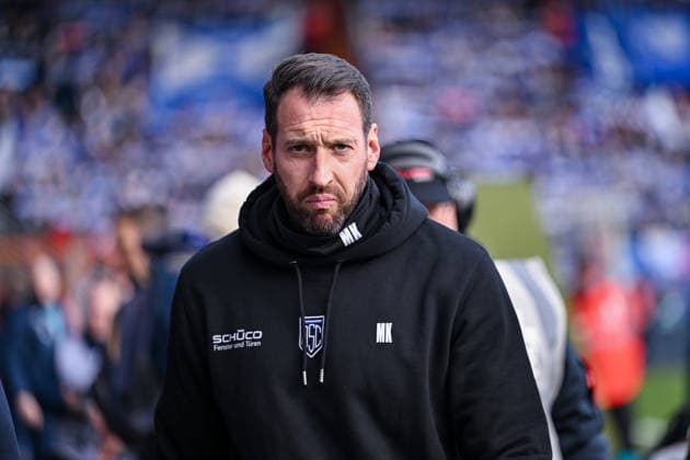 06 12 2025, Soccer, 2 Bundesliga, 15 Matchday Season 2025 2026, VfL Bochum DSC Arminia Bielefeld, Coach Mitch Kniat Arminia Bielefeld xRHR PHOTO TKx Copyright: RHR-FOTOx RHR-FOTO TK