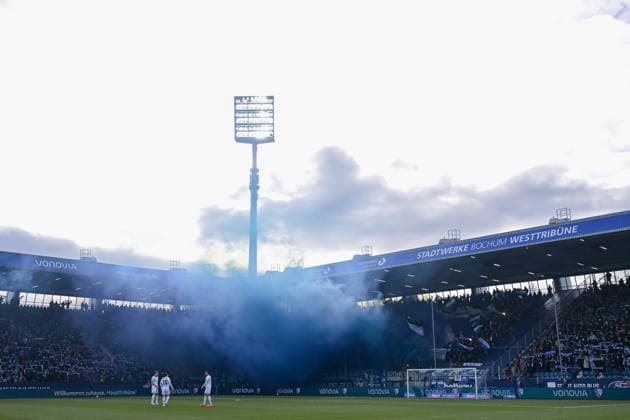 06 12 2025, Football, 2 Bundesliga, 15 Matchday Season 2025 2026, VfL Bochum DSC Arminia Bielefeld, Pyrotechnics DSC Arminia Bielefeld Fans, xRHR FOTO TKx Copyright: RHR-FOTOx RHR-FOTO TK
