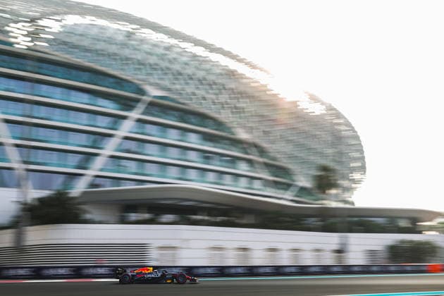 F1 - ABU DHABI GRAND PRIX 2025 01 VERSTAPPEN Max (nld), Red Bull Racing RB21, action during the 2025 Formula 1 Abu Dhabi Grand Prix, 24th round of the 2025 FIA Formula One World Championship, WM, Weltmeisterschaft from December 05 to 07, 2025 on the Yas Marina Circuit, in Abu Dhabi, United Arab Emirates - Abu DhabiUnited Arab Emirates  Copyright: xDPPIx
