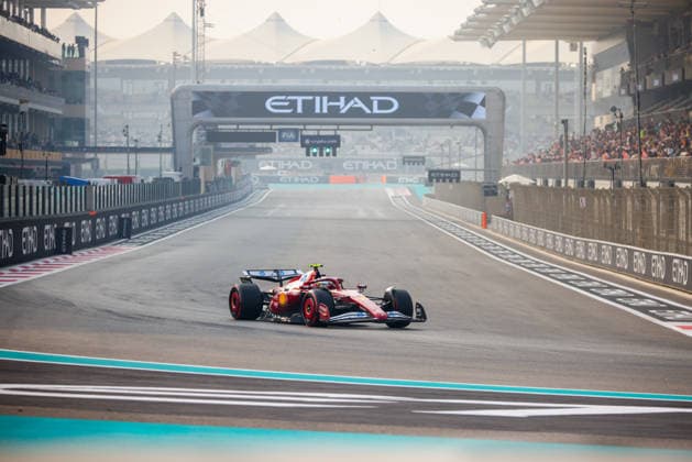 F1 Abu Dhabi Grand Prix 2025 Lewis Hamilton of Ferrari is driving on the track during Practice 3 ahead of Formula 1 Abu Dhabi Grand Prix at Yas Marina Circuit on December 6th, 2025 in Abu Dhabi, United Arab Emirates. Abu Dhabi United Arab Emirates  Copyright: xBeataxZawrzelx originalFilename:zawrzel-f1abudha251206_npIgO.jpg