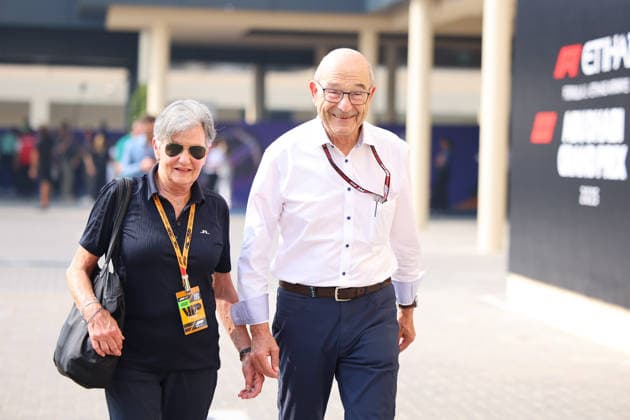 Peter Sauber Head of Sauber Motorsport , ARE, Formula 1 World Championship, Abu Dhabi Grand Prix, Yas Marina Circuit, Saturday, 06 12 2025 ARE, Formula 1 World Championship, Abu Dhabi Grand Prix, United Arab Emirates, Yas Marina Circuit, 06 12 2025 Abu Dhabi Copyright: xEibner-Pressefoto AnnikaxGrafx EP_AGF