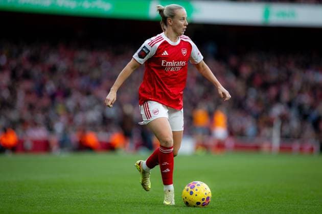 Beth Mead of Arsenal Women FC Arsenal Women FC vs Liverpool FC Women in the Barclays Womens Super League 06 Dec 2025London Emirates Stadium London, England United Kingdom EDITORIAL USE ONLY No use with unauthorised audio, video, data, fixture lists (outside the EU), club league logos or live services. Online in-match use limited to 45 images (+15 in extra time). No use to emulate moving images. No use in betting, games or  Copyright: xIPSxPhotoxAgency Shutterstockx 16029317f