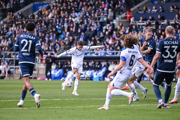 06 12 2025, Soccer, 2 Bundesliga, 15 Matchday Season 2025 2026, VfL Bochum DSC Arminia Bielefeld, Goal chance Marvin Mehlem DSC Arminia Bielefeld xRHR PHOTO TKx Copyright: RHR-FOTOx RHR-FOTO TK