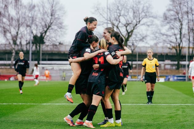 06 12 25, Women, Football, Google Pixel Womens Bundesliga, Season 2025 2026, Bayer 04 Leverkusen RB Leipzig, Matchday 12 Leverkusen Cheers for the goal by Loreen Bender 19 Bayer 04 Leverkusen for 1 0 Leverkusen Ulrich Haberland Stadion NRW Germany