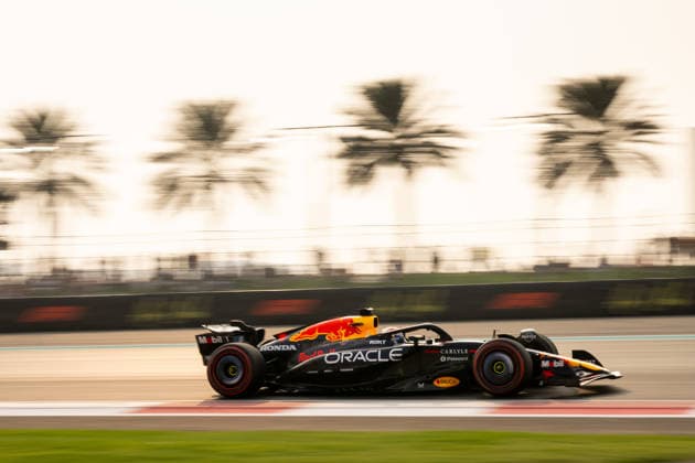 Max Verstappen Oracle Red Bull Racing, Netherlands, 01 in RB21, UAE, Formula 1 World Championship, Abu Dhabi Grand Prix, Yas Marina Circuit, 3 Free Practice, 06 12 2025 UAE, Formula 1 World Championship, Abu Dhabi Grand Prix, Yas Marina Circuit, 06 12 2025 Yas Marina Island Copyright: xEibner-Pressefoto Memmlerx EP_MMR