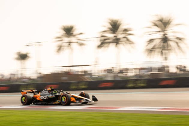 Lando Norris McLaren Formula 1 Team, Great Britain, 04 in MCL39, UAE, Formula 1 World Championship, Abu Dhabi Grand Prix, Yas Marina Circuit, 3 Free Practice, 06 12 2025 UAE, Formula 1 World Championship, Abu Dhabi Grand Prix, Yas Marina Circuit, 06 12 2025 Yas Marina Island Copyright: xEibner-Pressefoto Memmlerx EP_MMR