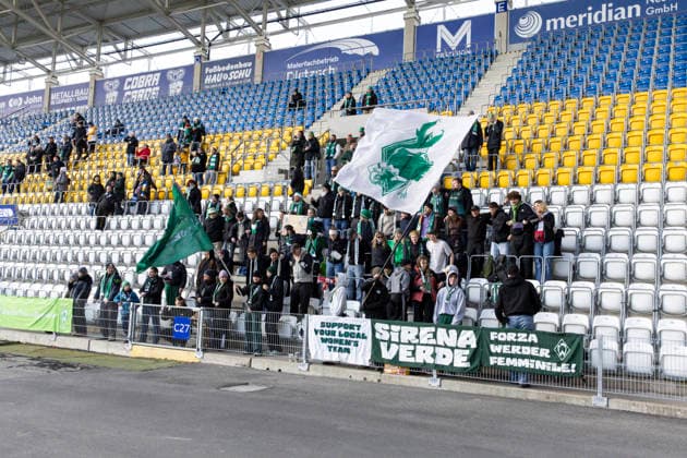 Google Pixel Frauen Bundesliga FC Carl Zeiss Jena vs SV Werder Bremen Jena 06 12 2025 SV Werder Bremen Fans Google Pixel Frauen Bundesliga FC Carl Zeiss Jena vs SV Werder Bremen ad hoc arena im Ernst Abbe Sportfeld 06 12 2025 DFB REGULATIONS PROHIBIT ANY USE OF PHOTOGRAPHS AS IMAGE SEQUENCES AND OR QUASI VIDEO Copyright: xBEAUTIFULxSPORTS Duehringx