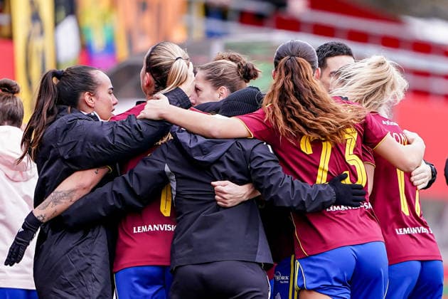 Switzerland AXA Women s Super League, Servette FC ChÃªnois FÃ minin vs BSC YB Women, Stade des Trois Chene, Chene Bourg goal celebration, first goal, Servette Copyright: xDanielaxPorcellix