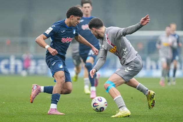 Soccer 3 Liga, Matchday 17, TSG Hoffenheim II Jahn Regensburg on 06 12 2025 in Sinsheim Dietmar Hopp Stadion , Germany, Season 2025 2026 DFB DFL REGULATIONS PROHIBIT ANY USE OF PHOTOGRAPHS as IMAGE SEQUENCES and or QUASI VIDEO Ayoub Amaimouni Echghouyab 7, TSGII in duel with Oscar Schönfelder 7, SSV Sinsheim Dietmar Hopp Stadion Germany Copyright: xChristophxKinzingerx