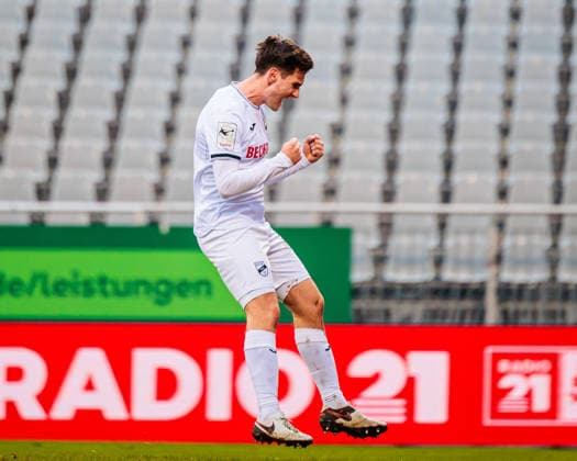Martin Ens SC Verl, 05 celebrates after scoring 0 1 GER, TSV Havelse 1912 vs SC Verl, Football, 3 Liga, 17 Matchday, 2025 2026 Season, 06 12 2025 DFL Regulations prohibit any use of photographers as image sequences and or quasi video GER, TSV Havelse 1912 vs SC Verl, Football, 3 Liga, 17 Matchday, 2025 2026 Season, 06 12 2025 Hannover Copyright: xEibner-Pressefoto JanxRollingerx EP_JSK