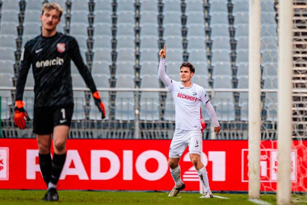 Martin Ens SC Verl, 05 celebrates after scoring 0 1 GER, TSV Havelse 1912 vs SC Verl, Football, 3 Liga, 17 Matchday, 2025 2026 Season, 06 12 2025 DFL Regulations prohibit any use of photographers as image sequences and or quasi video GER, TSV Havelse 1912 vs SC Verl, Football, 3 Liga, 17 Matchday, 2025 2026 Season, 06 12 2025 Hannover Copyright: xEibner-Pressefoto JanxRollingerx EP_JSK