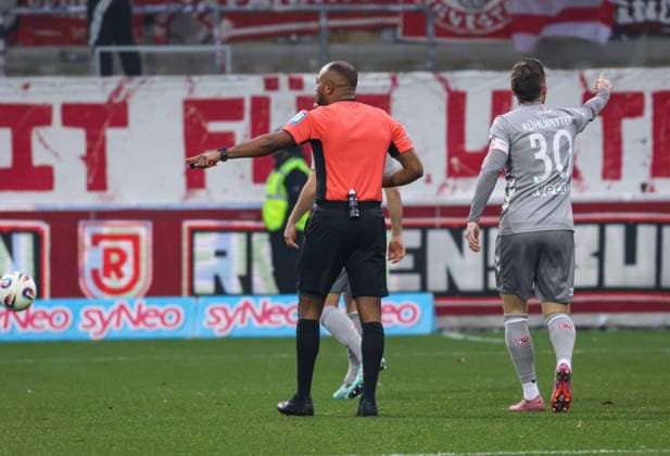 Germany 3 Liga 2025 26, 17 Matchday TSG Hoffenheim II vs SSV Jahn Regensburg, Dietmar Hopp Stadion Sinsheim Jonah Besong Referee Sinsheim Dietmar Hopp Stadion Baden Württemberg Germany Copyright: xBenedictxChristx