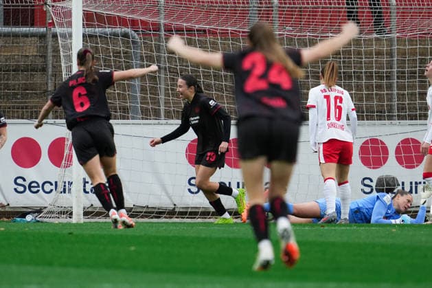 Germany Google Pixel Womens Bundesliga 2025 26, 12 Matchday Bayer 04 Leverkusen vs RB Leipzig 06 12 2025 Ulrich Haberland Stadion Leverkusen, Nordrhein Westfalen Goal for 1 0 by Loreen Bender Bayer 04 Leverkusen, 19 Copyright: xCelinaxLeiersx