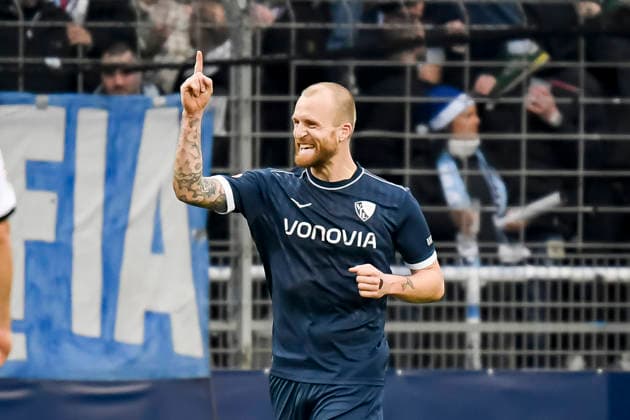 Philipp Hofmann VfL Bochum celebrates after scoring his team s first goal during the 2 Bundesliga match between VfL Bochum and Arminia Bielefeld, Vonovia Ruhrstadion on 06 December 2025 in Bochum, Germany Photo by Max Maiwald DeFodi Images Philipp Hofmann VfL Bochum celebrates after scoring his team s first goal during the 2 Bundesliga match between VfL Bochum and Arminia Bielefeld at Vonovia Ruhrstadion on December 6, 2025 in Bochum, Germany Photo by Max Maiwald DeFodi Images DFB DFL REGULATIONS PROHIBIT ANY USE OF PHOTOGRAPHS AS IMAGE SEQUENCES AND OR QUASI VIDEO Photo by Max Maiwald DeFodi Images