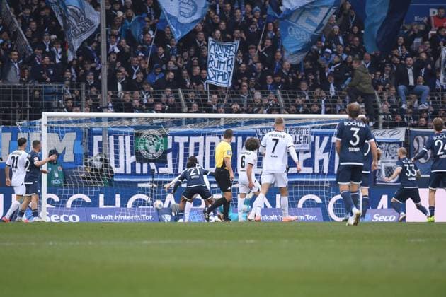 Soccer 2 Bundesliga 15 Matchday VfL Bochum DSC Arminia Bielefeld on 06 12 2025 at Vonovia Ruhrstadion in Bochum Goal for 1 0 by Philipp Hofmann Bochum DFL regulations prohibit any use of photographs as image sequences and or quasi video xRx