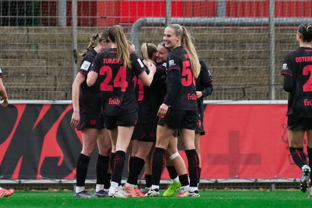 Germany Google Pixel Womens Bundesliga 2025 26, 12 Matchday Bayer 04 Leverkusen vs RB Leipzig 06 12 2025 Ulrich Haberland Stadion Leverkusen, Nordrhein Westfalen Goal for 3 0 by Vanessa Fudalla Bayer 04 Leverkusen, 21 Goal celebration Joy over goal Copyright: xCelinaxLeiersx
