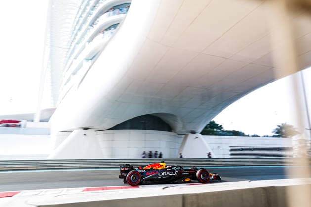 F1 - ABU DHABI GRAND PRIX 2025 01 VERSTAPPEN Max (nld), Red Bull Racing RB21, action during the 2025 Formula 1 Abu Dhabi Grand Prix, 24th round of the 2025 FIA Formula One World Championship, WM, Weltmeisterschaft from December 05 to 07, 2025 on the Yas Marina Circuit, in Abu Dhabi, United Arab Emirates - Abu DhabiUnited Arab Emirates  Copyright: xFLORENTxGOODENx