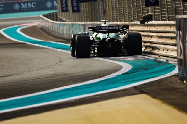 F1 - ABU DHABI GRAND PRIX 2025 18 STROLL Lance (can), Aston Martin F1 Team AMR25, action during the 2025 Formula 1 Abu Dhabi Grand Prix, 24th round of the 2025 FIA Formula One World Championship, WM, Weltmeisterschaft from December 05 to 07, 2025 on the Yas Marina Circuit, in Abu Dhabi, United Arab Emirates - Abu DhabiUnited Arab Emirates  Copyright: xFLORENTxGOODENx