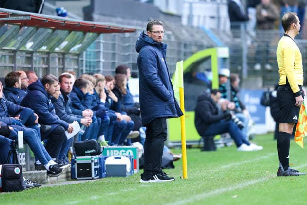 06 12 2025, xKWIx, Football, Regionalliga West, FC Gütersloh RW Oberhausen, Ohlendorf Stadion im Heidewald Sebastian Gunkel Coach Rot Weiß Oberhausen Photo xKamilxWilkowskixPressefotoKochx NRW Germany