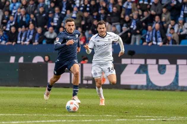 Germany, Soccer, 2 Bundesliga, Matchday 15 2025 2026 VfL Bochum Arminia Bielefeld on 06 12 in Bochum Vonovia Ruhrstadion Big Chance Kjell Wätjen VfL Bochum 8 Copyright: xSvenxHeidmannx