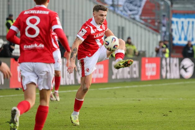 18 Erik Engelhardt Energie Cottbus Football 3 League 2025 2026 FC Energie Cottbus MSV Duisburg