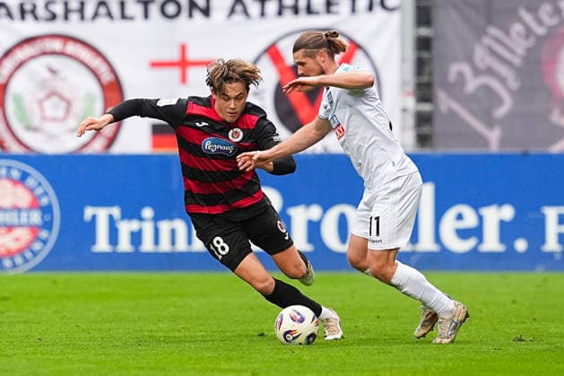 06 12 2025, xydrx, Fußball, 3 Liga, FC Viktoria Köln SSV Ulm 1846, Saison 2025 2026, Sportpark Höhenberg Tim Kloss FC Viktoria Köln 18 im Zweikampf gegen Dennis Chessa SSV Ulm 1846 11 DFB regulations prohibit any use of photographs as image sequences and or quasi video Photo xYannisxDreimannxPressefotoKochx Nordrhein Westfahlen Germany