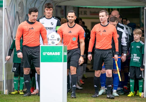 Tim Zahnhausen Referee , Leonidas Exuzidis Referee and Philipp Werner Krestel Referee SV Rödinghausen Sportfreunde Siegen 28 11 2025 Soccer, Regionalliga West, Matchday 18, GER, Wiehenstadion, Rödinghausen Copyright: MarcoxBader