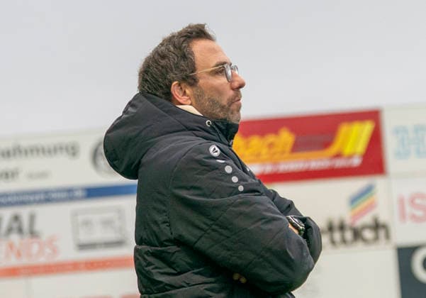 Boris Schommers Sportfreunde Siegen, Coach SV Rödinghausen Sportfreunde Siegen 28 11 2025 Soccer, Regionalliga West, Matchday 18, GER, Wiehenstadion, Rödinghausen Copyright: MarcoxBader