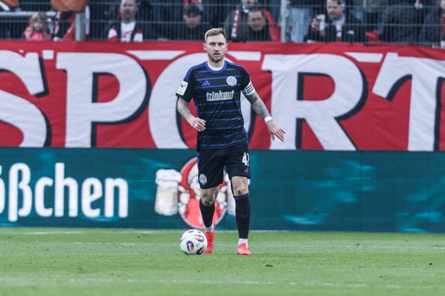 Sport, Football, 3 Liga Season 2025 2026 17 Matchday FC Energie Cottbus MSV Duisburg 06 12 2025, LEAG Energie Stadion Alexander Hahn MSV Duisburg, 42 Cottbus LEAG Energie Stadion Brandenburg Germany