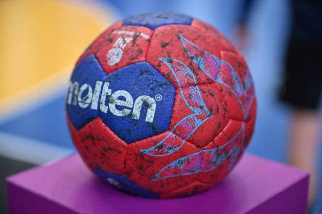 GER, Dortmund, 27th Wommens World Championship 2025, Main Round, Group II, 3 Round Round Montenegro MNE vs Serbia Serbia SRB 06 12 2025, Westfalenhalle, Dortmund, GER, Dortmund, 27th Wommens World Championship 2025, Main Round, Group II, 3 Round Round Montenegro MNE vs Serbia Serbia SRB , im Bild Feature Spielball nordphotoxGmbHx xMeuter nph00351