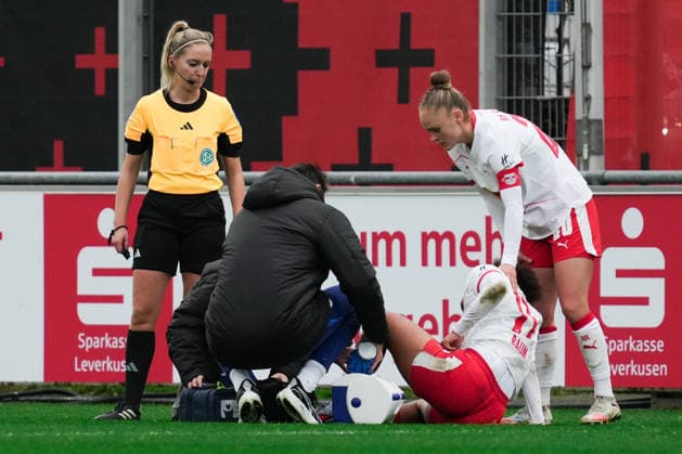 Germany Google Pixel Womens Bundesliga 2025 26, 12 Matchday Bayer 04 Leverkusen vs RB Leipzig 06 12 2025 Ulrich Haberland Stadion Leverkusen, North Rhine-Westphalia Lisa Baum RB Leipzig, 11 injured Copyright: xCelinaxLeiersx