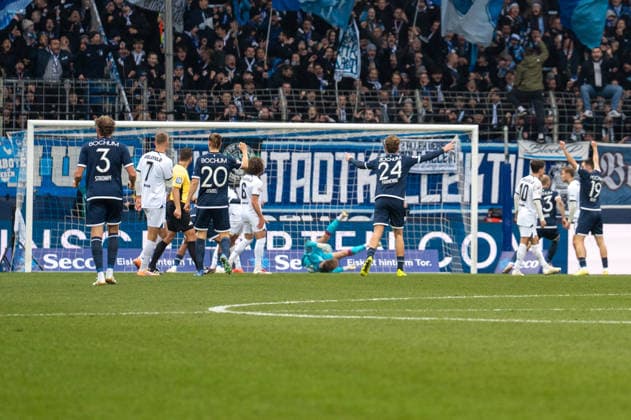 Germany, Soccer, 2 Bundesliga, Matchday 15 2025 2026 VfL Bochum Arminia Bielefeld on 06 12 in Bochum Vonovia Ruhrstadion Goal to 1 0 Philipp Hofmann VfL Bochum 33 Goal celebration Copyright: xSvenxHeidmannx