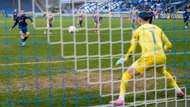 Goalscorer Luka Djuric Duric, TSG II, 10 scored from penalty kick against Felix Gebhardt goalkeeper, Regensburg, 1 the goal to 1 0, goal, goal success, highlight, action, action scene, 06 12 2025, Sinsheim Germany , Football, 3 Liga, TSG 1899 Hoffenheim II SSV Jahn Regensburg, DFB DFL REGULATIONS PROHIBIT ANY USE OF PHOTOGRAPHS AS IMAGE SEQUENCES AND OR QUASI VIDEO xozx