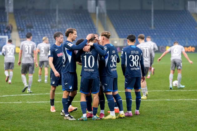 Players of TSG 1899 Hoffenheim II U23 cheer about the goal to 1 0, cheer, goal celebration, celebrate the goal, goal, celebration, cheers about the goal, rejoicing, joy, rejoices, optimistic, positive, game scene, Highlight, Action, Action, 06 12 2025, Sinsheim Germany , Soccer, 3 Liga, TSG 1899 Hoffenheim II SSV Jahn Regensburg, DFB DFL REGULATIONS PROHIBIT ANY USE OF PHOTOGRAPHS AS IMAGE SEQUENCES AND OR QUASI VIDEO xozx