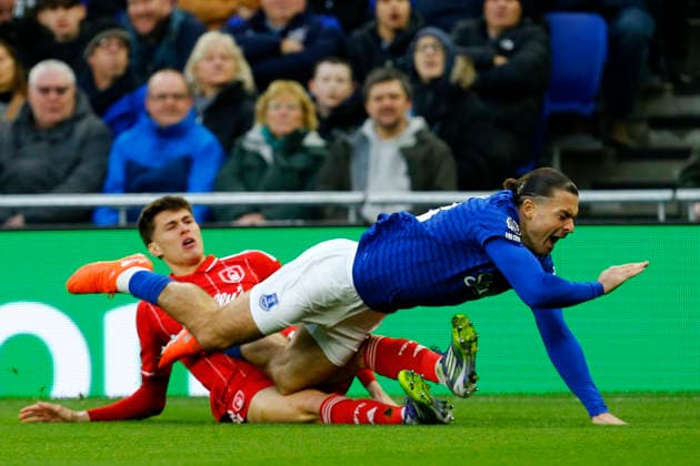 Everton v Nottingham Forest, Liverpool, UK - 6 December 2025 Jack Grealish of Everton is fouled by Nicolo Savona of Nottingham Forest during the English Premier League Match between Everton and Nottingham Forest at Hill Dickinson Stadium on 6 December 2025 in Liverpool, England (Photo by Steve Taylor PPAUK) Bramley-Moore Dock Hill Dickinson Stadium Liverpool England Copyright: xStevexTaylor PPAUKx PPA-234415