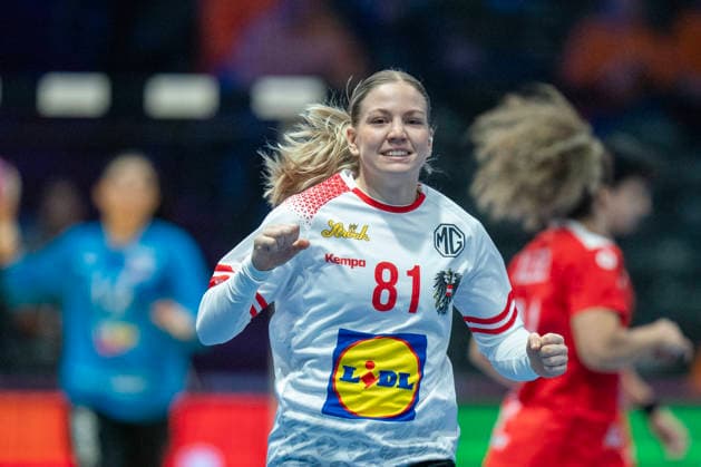 2025-12-06 Austria vs Tunisia ROTTERDAM, NETHERLANDS - DECEMBER 6: Viktoria Marksteiner of Austria during the IHF Worldchampionship 2025 match for women, between Austria and Tunisia at Ahoy on December 6, 2025 in Rotterdam, Netherlands. Rotterdam Ahoy Netherlands Content not available for redistribution in The Netherlands directly or indirectly through any third parties. Copyright: xHenkxSeppenx