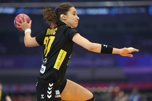 Montenegro Serbia, IHF Womens Handball World Championship Nina Bulatovic Montenegro, 37 3 Main round match of the Womens Handball World Championship between Montenegro and Serbia on December 6, 2025 at the Westfalenhalle in Dortmund , Dortmund Nordrhein Westfalen Germany Westfalenhalle