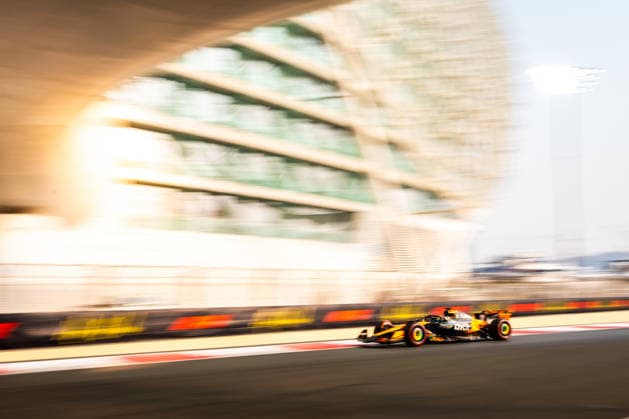 December 6, 2025, Abu Dhabi, United Arab Emirates: McLaren Formula 1 Team s Australian driver Oscar Piastri seen in action during the free practice three of the Formula 1 Abu Dhabi Grand Prix 2025.at Yas Marina Circuit. Abu Dhabi United Arab Emirates - ZUMAs197 20251206_aaa_s197_038 Copyright: xLucaxMartinix