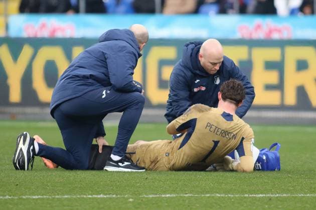 Injured Lukas Petersson Bloendal TSG Hoffenheim II, 1 GER, TSG 1899 Hoffenheim II vs SSV Jahn Regensburg, Football, 3 Liga, Matchday 17, Season 2025 2026, 06 12 2025 DFL DFB REGULATIONS PROHIBIT ANY USE OF PHOTOGRAPHS as IMAGE SEQUENCES and or QUASI VIDEO GER,TSG 1899 Hoffenheim II vs SSV Jahn Regensburg, Football, 3 Liga, Matchday 17, Season 2025 2026, 06 12 2025 Hoffenheim Copyright: xEibner-Pressefoto JoergxHirschx EP_JHH