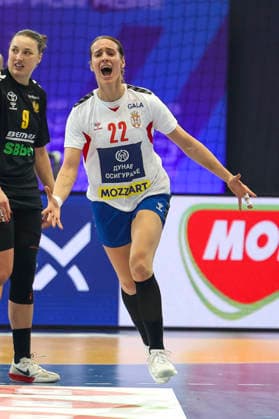 GER, Dortmund, 27th Wommens World Championship 2025, Main Round Main Round, Group II, 3 Round Round Montenegro MNE vs Serbia Serbia SRB 06 12 2025, Westfalenhalle, Dortmund, GER, Dortmund, 27th Wommens World Championship 2025, Main Round Main Round, Group II, 3 Round Round Round Montenegro MNE vs Serbia Serbia SRB , pictured goal celebration cheering, Jovana Jovović SRB 22 , nordphotoxGmbHx xMeuter nph00351