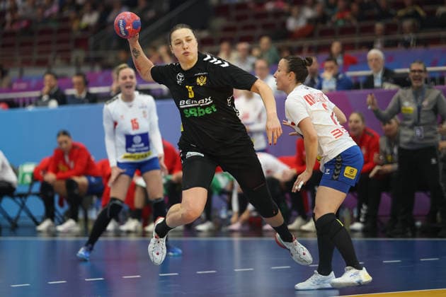 Montenegro Serbia, IHF Womens Handball World Championship Durdina Jaukovic Montenegro, 9 vs Katarina Krpez Slezak Serbia, 3 3 Main round match of the Womens Handball World Championship between Montenegro and Serbia on December 6, 2025 at Westfalenhalle in Dortmund , Dortmund Nordrhein Westfalen Germany Westfalenhalle