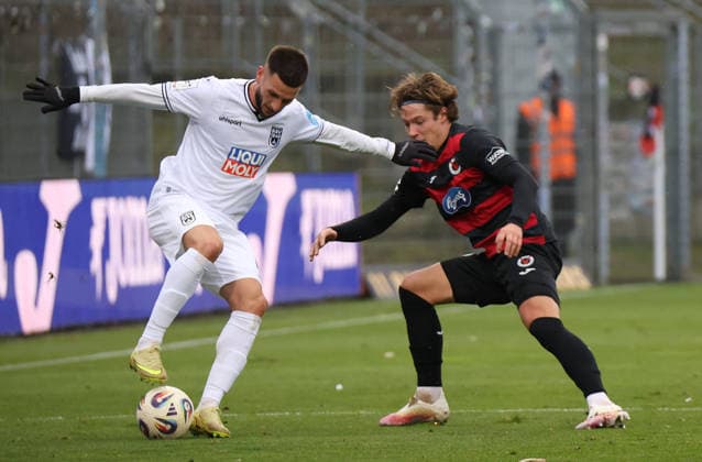 v l Leon Dajaku SSV 1846 Ulm 43 , Tobias Eisenhut Viktoria Koeln 06 GER, Viktoria Koeln 1904 vs SSV 1846 Ulm, Football, 3 Liga, Matchday 17, Season 2025 2026, 06 12 2025 DFL DFB REGULATIONS PROHIBIT ANY USE OF PHOTOGRAPHS as IMAGE SEQUENCES and or QUASI VIDEO GER, Viktoria Koeln 1904 vs SSV 1846 Ulm, Football, 3 Liga, Matchday 17, Season 2025 2026, 06 12 2025 Koeln Copyright: xEibner-Pressefotox xThomasxStoeckerx EP_TSR