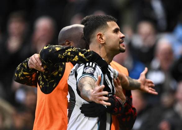 Bruno Guimaraes of Newcastle United celebrates scoring their first goal Newcastle United v Burnley, Premier League, Football, St James Park, Newcastle, UK - 06 Dec 2025Newcastle St James Park United Kingdom EDITORIAL USE ONLY No use with unauthorised audio, video, data, fixture lists, club league logos or live services. Online in-match use limited to 120 images, no video emulation. No use in betting, games or single club league player publications. Copyright: xRichardxLee Shutterstockx 16009236am